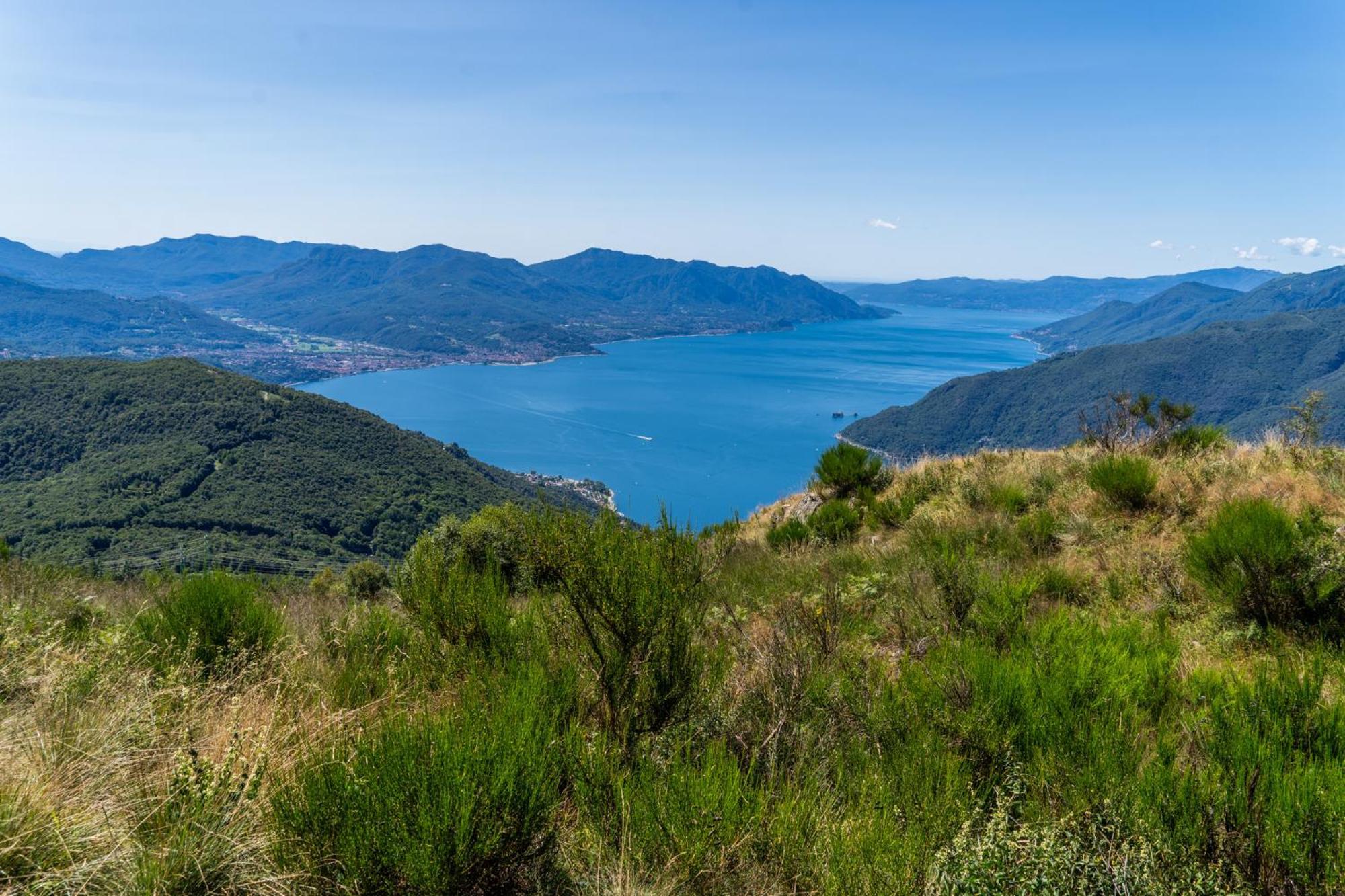 Casa Del Borgo "Terra & Fuoco" Sul Lago Maggiore Maccagno Exterior foto