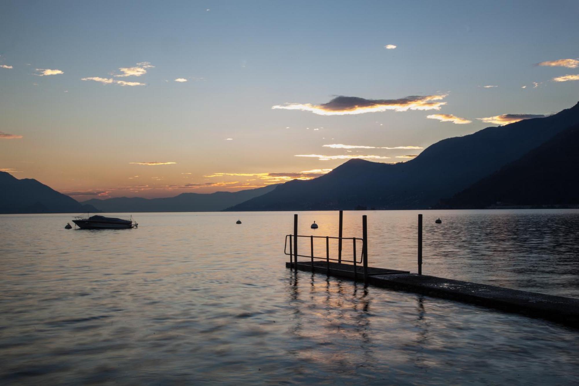 Casa Del Borgo "Terra & Fuoco" Sul Lago Maggiore Maccagno Exterior foto