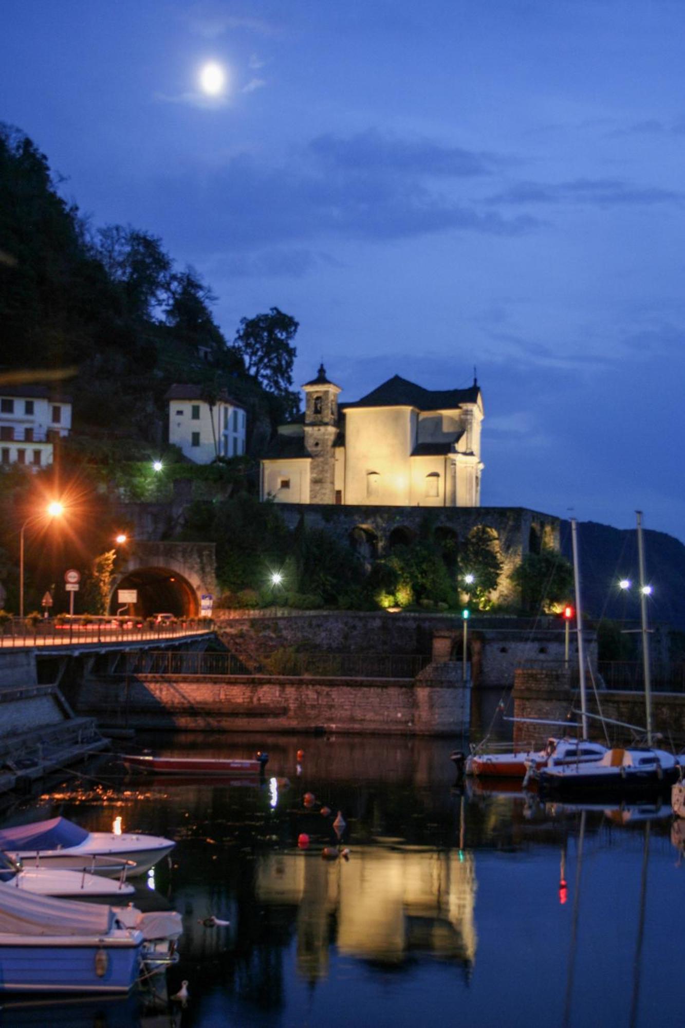 Casa Del Borgo "Terra & Fuoco" Sul Lago Maggiore Maccagno Exterior foto