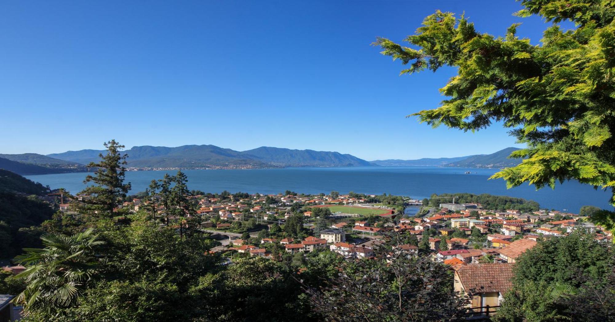Casa Del Borgo "Terra & Fuoco" Sul Lago Maggiore Maccagno Exterior foto