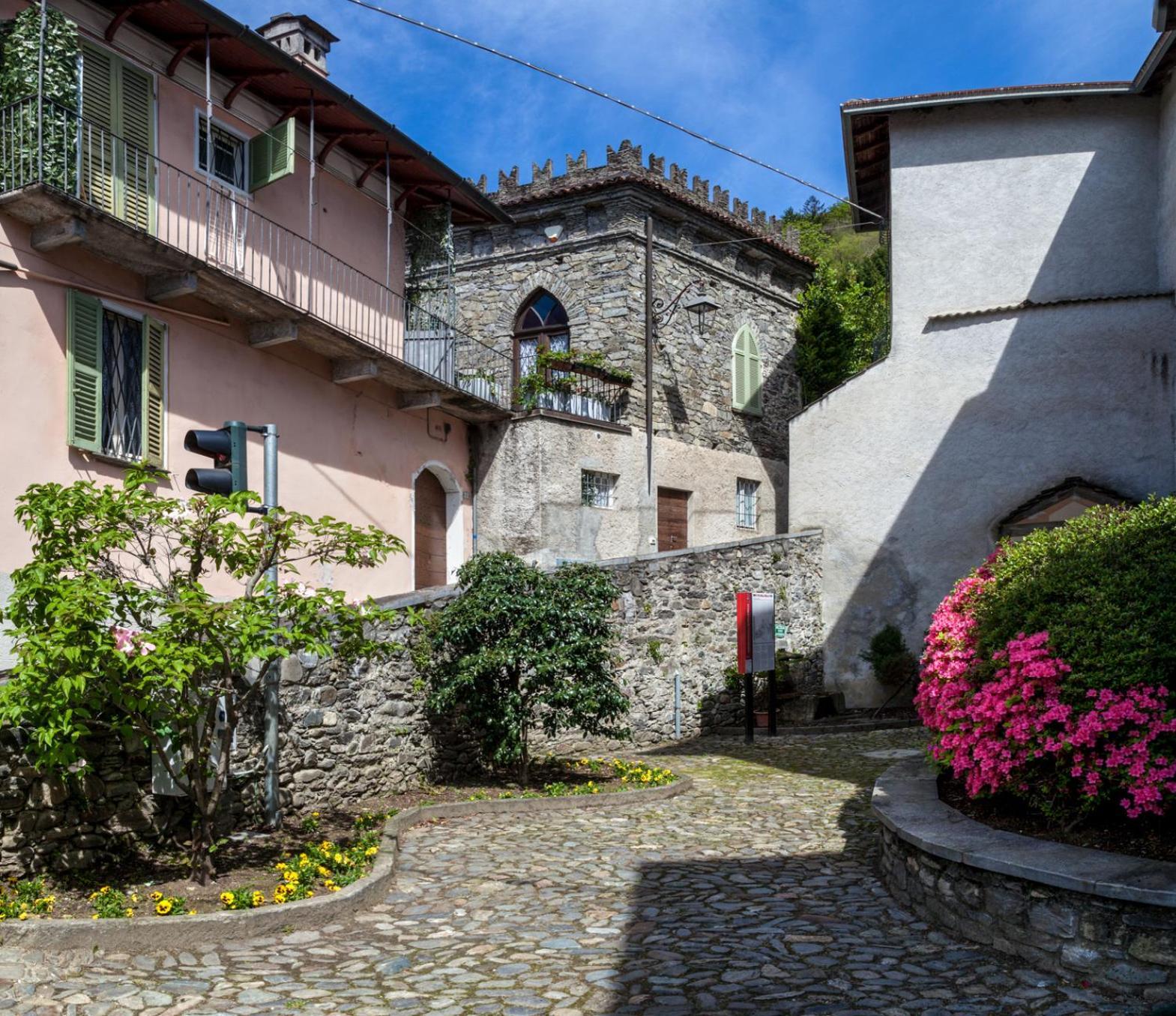 Casa Del Borgo "Terra & Fuoco" Sul Lago Maggiore Maccagno Exterior foto