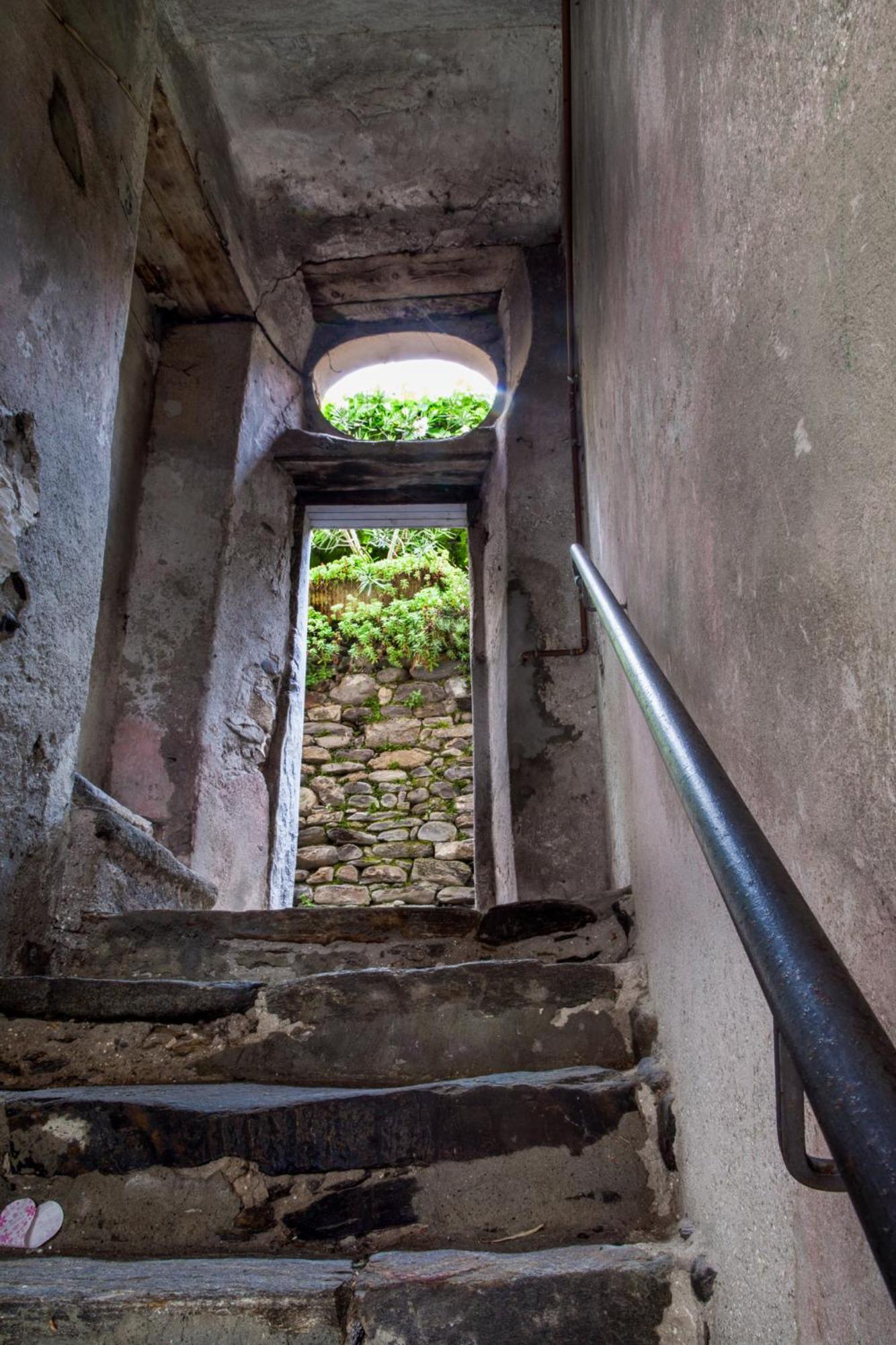 Casa Del Borgo "Terra & Fuoco" Sul Lago Maggiore Maccagno Exterior foto